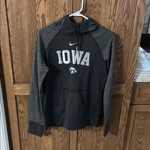 Nike Men's Black and Gray Iowa Hoodie
